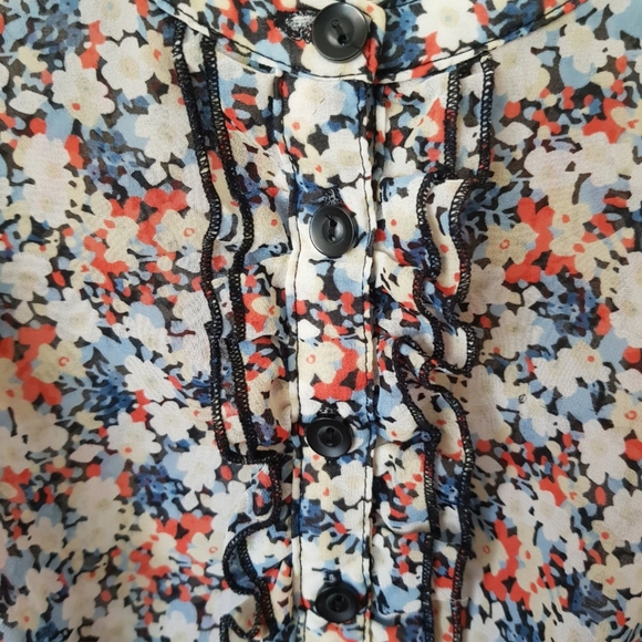 Forever 21 Floral Ruffle Top - Picture 3 of 4